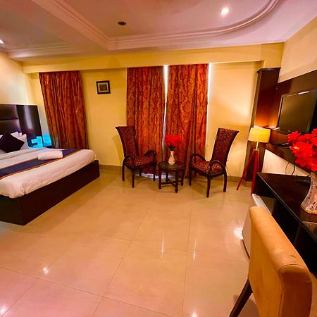 Palki Cafe & Stay Ludhiana Ngoại thất bức ảnh