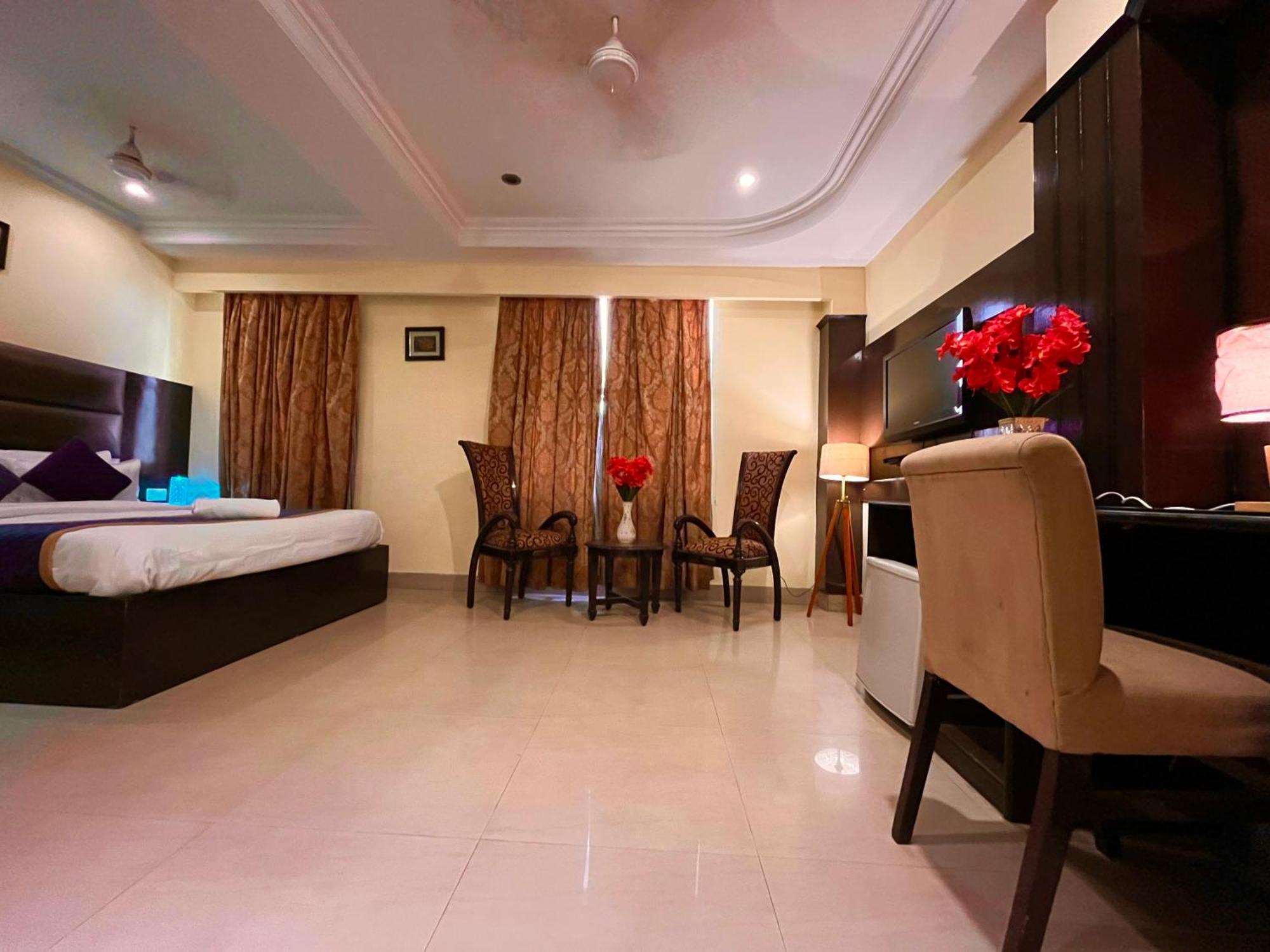 Palki Cafe & Stay Ludhiana Ngoại thất bức ảnh